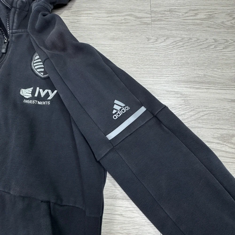 adidas *orders ship
